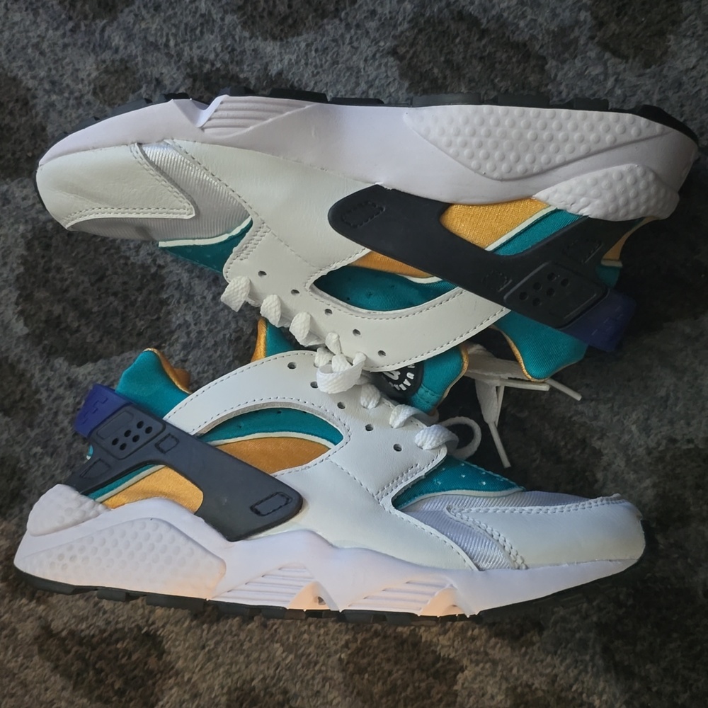 New Emerald Air Huarache - Picture 2 of 3